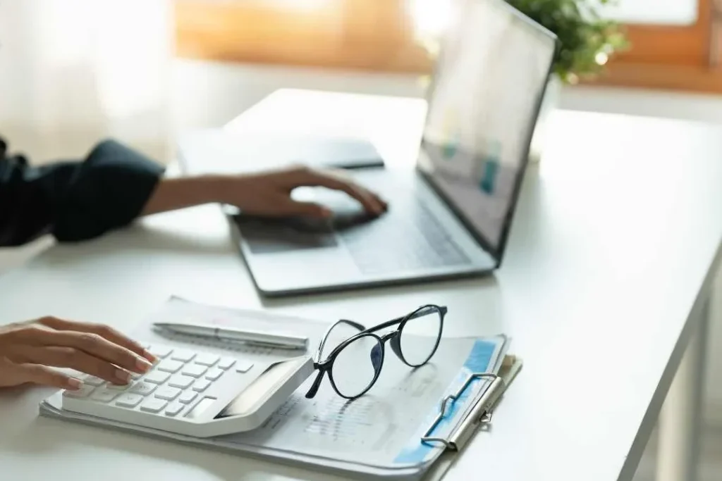 Investir avec bon sens : Stratégies clés pour un portefeuille rentable et sécurisé