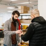 Pourquoi la doudoune sans manche personnalis&eacute;e s&eacute;duit les &eacute;quipes actives ?