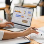 Tableau de bord financier présentant le calcul du chiffre d'affaires opérationnel d'une entreprise