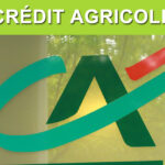 Épargnant consultant les informations de son assurance vie Crédit Agricole